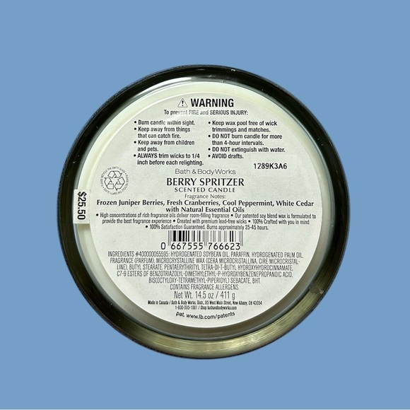 Bath and Body Works Berry Spritzer Scented Candle - Picture 2 of 3
